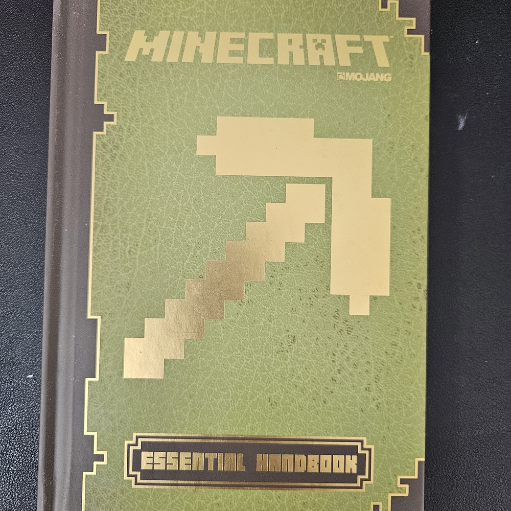 Minecraft: The Complete Handbook Collection Box Set - Picture 7 of 9